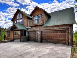 Castle Glen Dream Estate! Spa, movie theater, lake and mountain views!