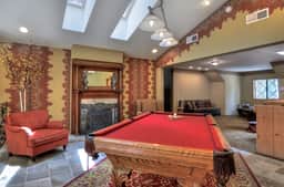 Estate by the Lake! outdoor Pool! 7000 square feet!