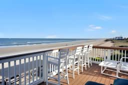 SA101 Beachfront home directly on the sand!