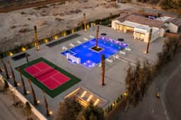 Nahana Desert Oasis with massive pool, pickleball, beach volleyball, bocce!