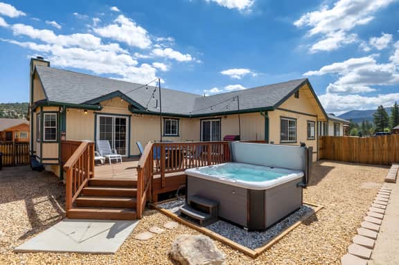 Spa & Game Room - Family-Friendly Big Bear Retreat