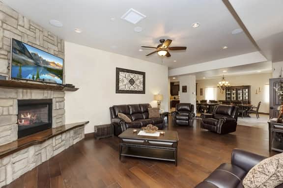 Incredible Big Bear Estate, pool table, spa, views! AC!!