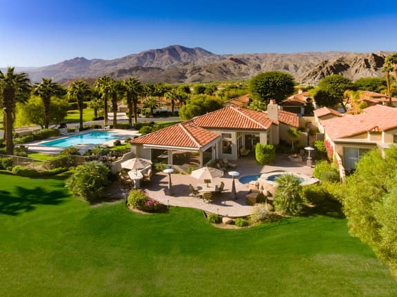 Nicklaus Private Perfection. New Pool/Spa w heat/Chillers! 3 bedrooms #110150