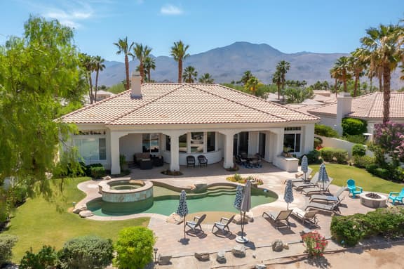 Expansive 5 bedroom Pool Estate! Large lot and pool table! #259174